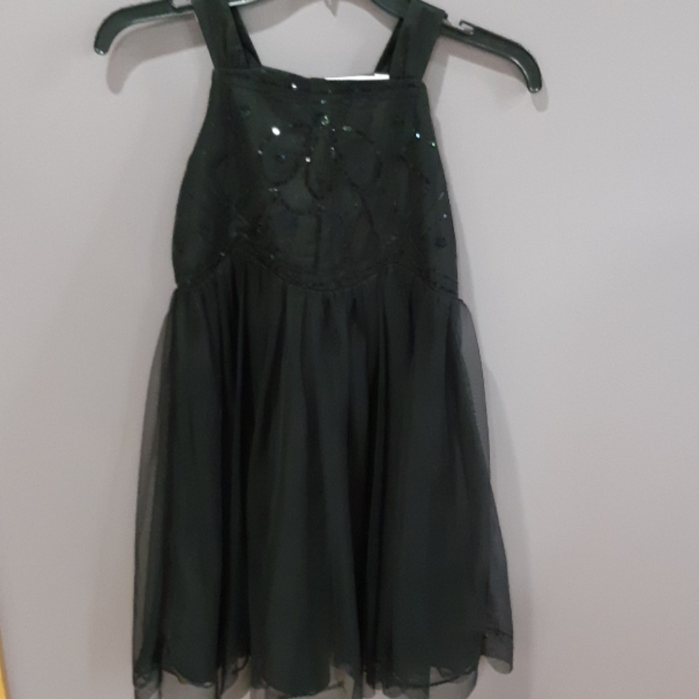 Girls dress
